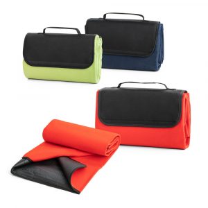 RILEY. Fleecedecke (180 g/m²) mit Visier-99076